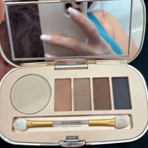 Jane Iredale “daytime” eye shadow kit.